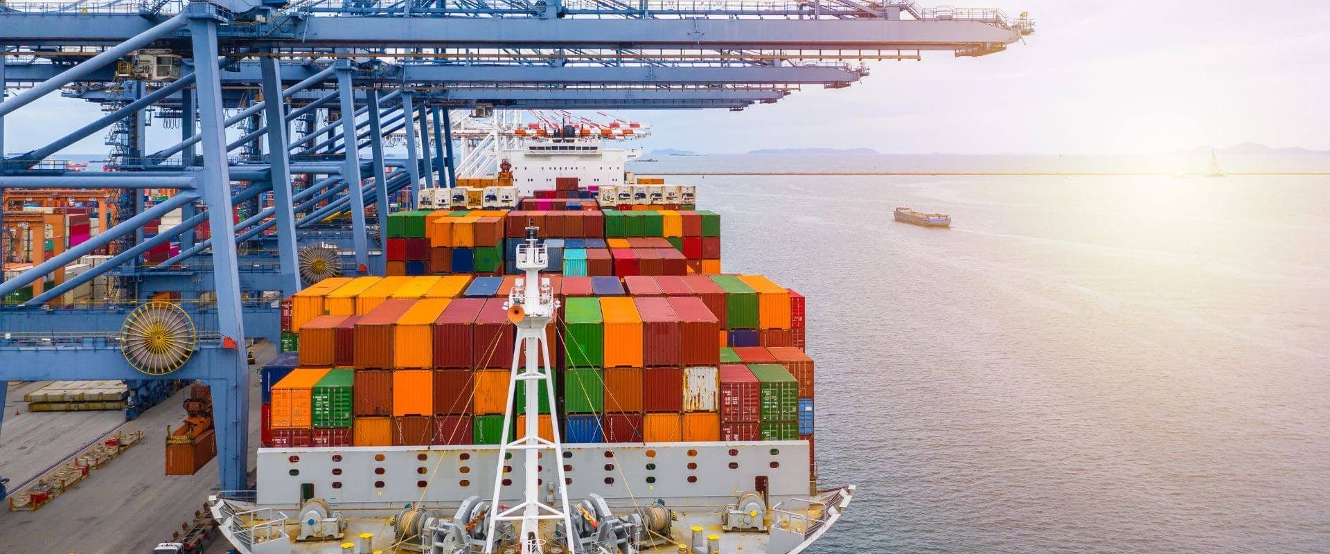 Challenges and Solutions for Smooth Clearance: Navigating International Freight Forwarding