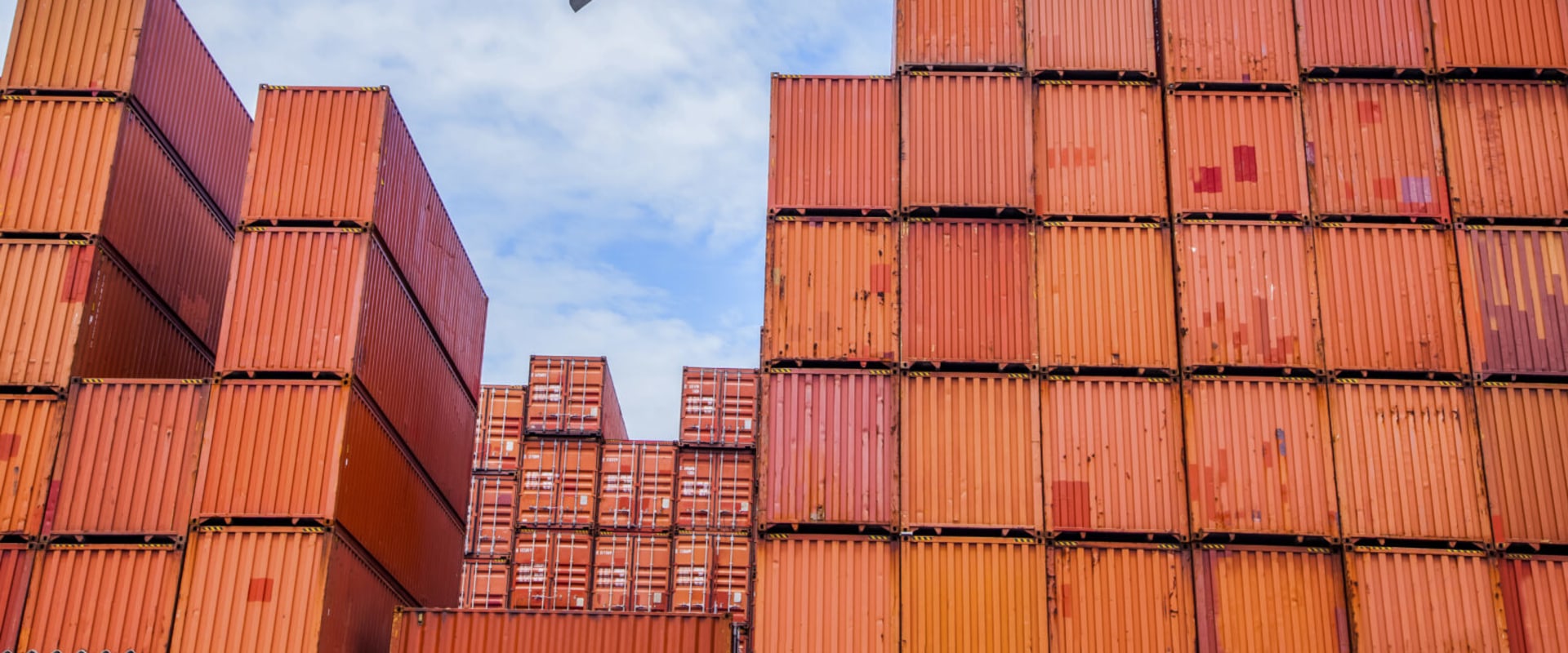 Benefits and Limitations of Air Freight: A Comprehensive Guide for International Freight Forwarding